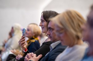 Благотворительный концерт Огни добра в Казани 14 марта 2026 - ОГНИ 0285