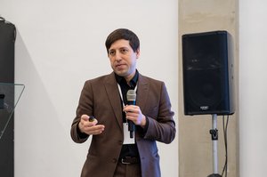 Благотворительный концерт Огни добра в Казани 14 марта 2026 - ОГНИ 0596