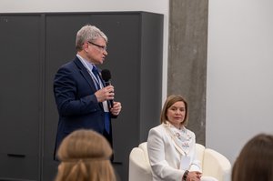 Благотворительный концерт Огни добра в Казани 14 марта 2026 - ОГНИ 0700