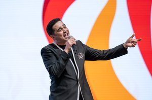 Благотворительный концерт Огни добра в Казани 14 марта 2026 - ОГНИ 1254